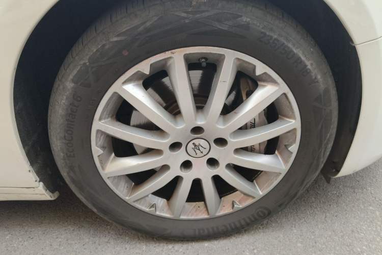 Used Maserati Ghibli 2022 2.0T GT Sharp Edition Right Front Wheel Hub