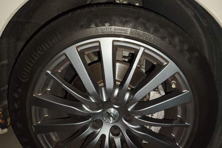 Used Maserati Ghibli 2022 2.0T GT Sharp Edition Right Front Wheel Hub