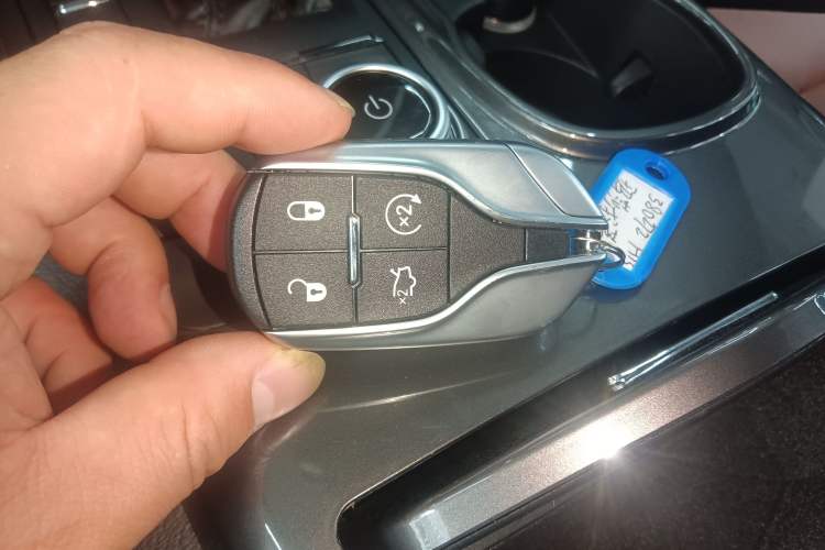 Used Maserati Ghibli 2022 2.0T GT Sharp Edition Vehicle Key