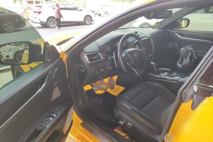 Used Maserati Ghibli 2022 3.0T Modena Driver Seat