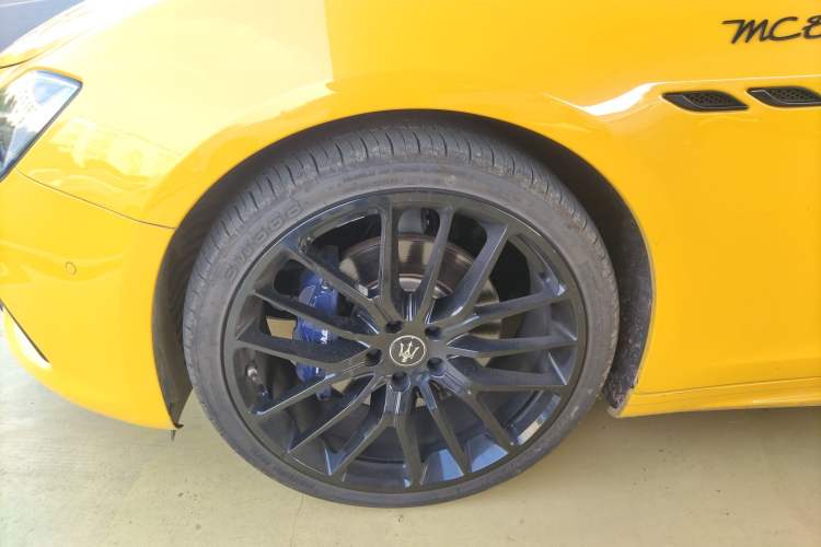 Used Maserati Ghibli 2022 3.0T Modena Left Front Wheel Hub