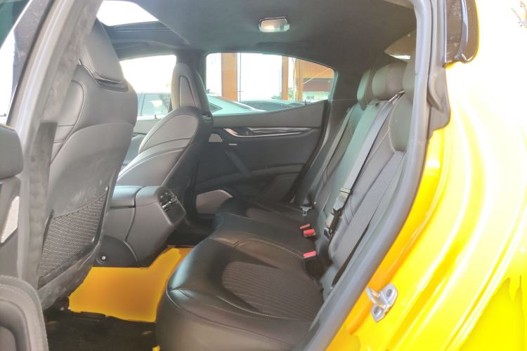Used Maserati Ghibli 2022 3.0T Modena Left Rear Seat