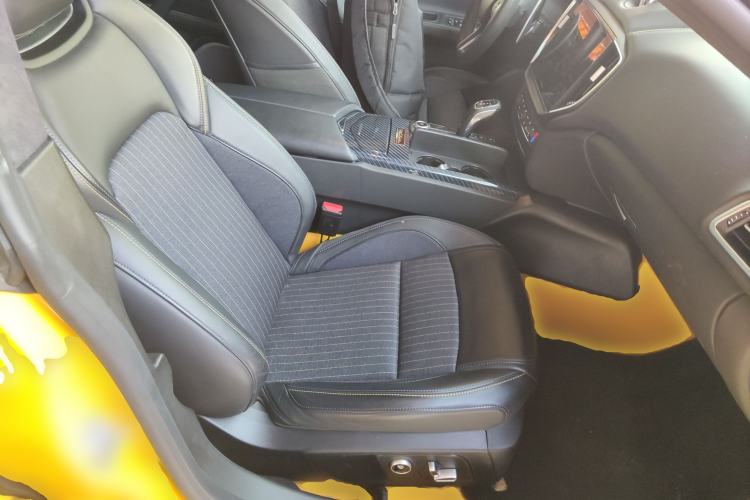 Used Maserati Ghibli 2022 3.0T Modena Right Front Seat