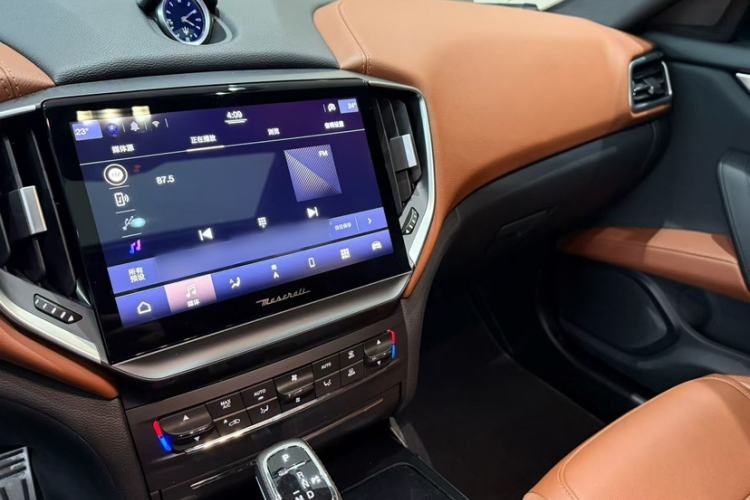 Used Maserati Ghibli 2023 3.0T Modena Interior 4
