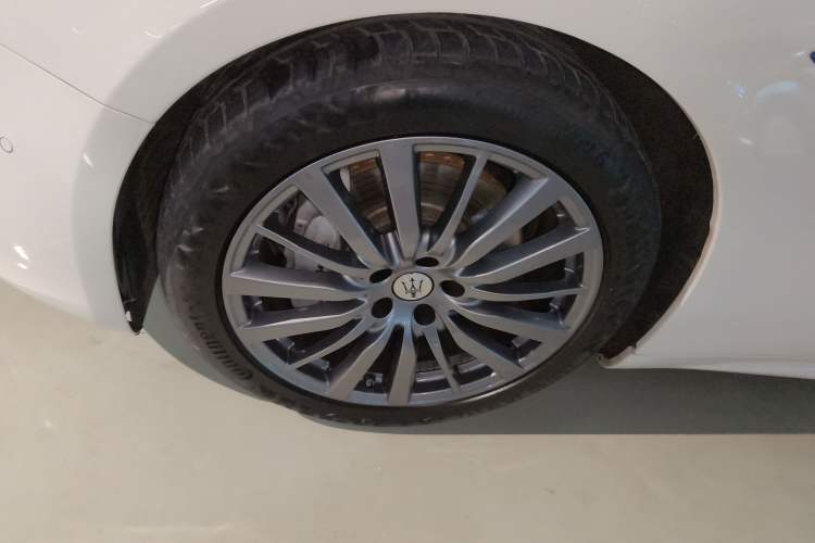 Used Maserati Ghibli 2023 2.0T GT Left Front Wheel Hub