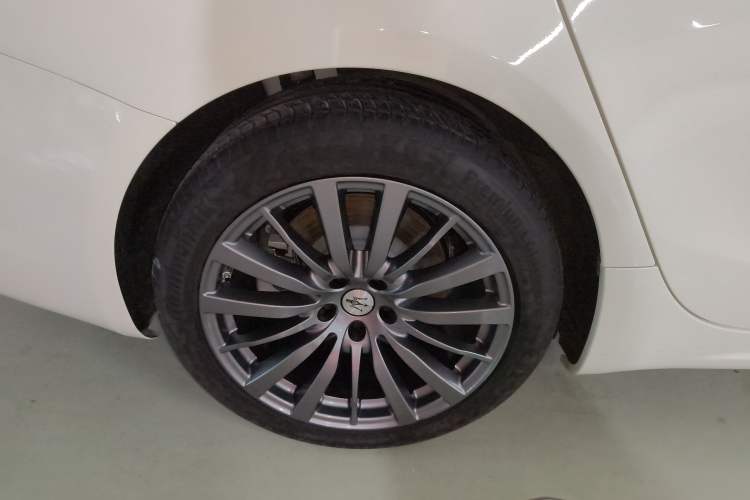 Used Maserati Ghibli 2023 2.0T GT Right Rear Wheel Hub