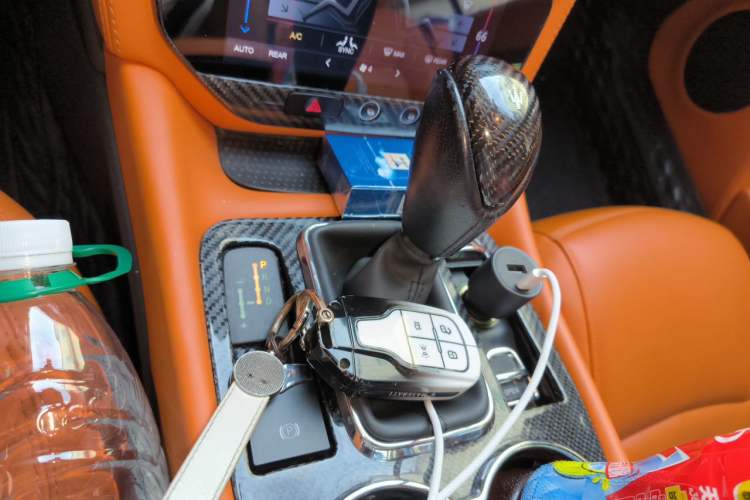 Used Maserati GranCabrio 2012 4.7L Sport Gear Lever