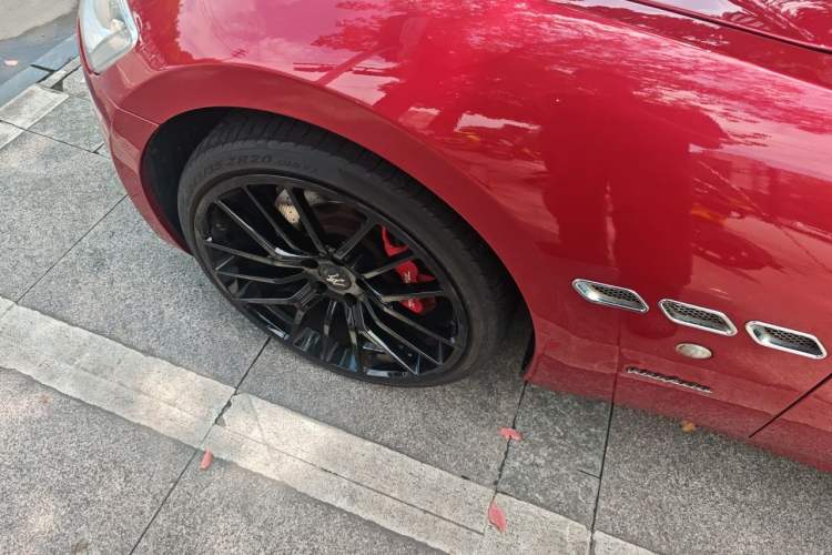 Used Maserati GranCabrio 2012 4.7L Sport Chassis Rear