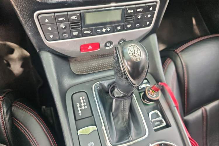 Used Maserati GranCabrio 2012 4.7L Sport Gear Lever