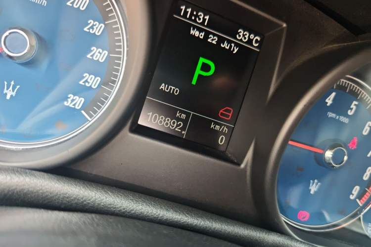 Used Maserati GranCabrio 2012 4.7L Sport Odometer Close Up