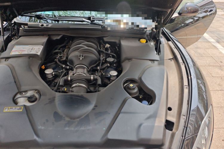Used Maserati GranTurismo 2007 4.2L Standard Edition Engine Bay Left