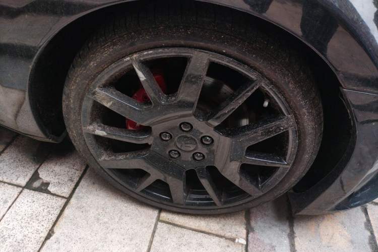 Used Maserati GranTurismo 2007 4.2L Standard Edition Right Front Wheel Hub