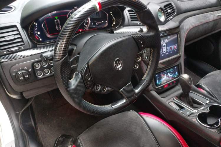 Used Maserati GranTurismo 2007 4.2L Standard Edition Steering Wheel