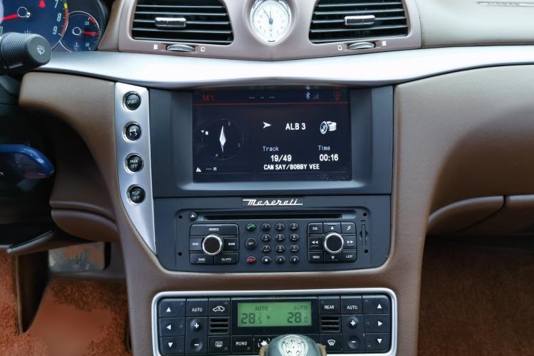Used Maserati GranTurismo 2007 4.2L Standard Edition Audio And AC Panel
