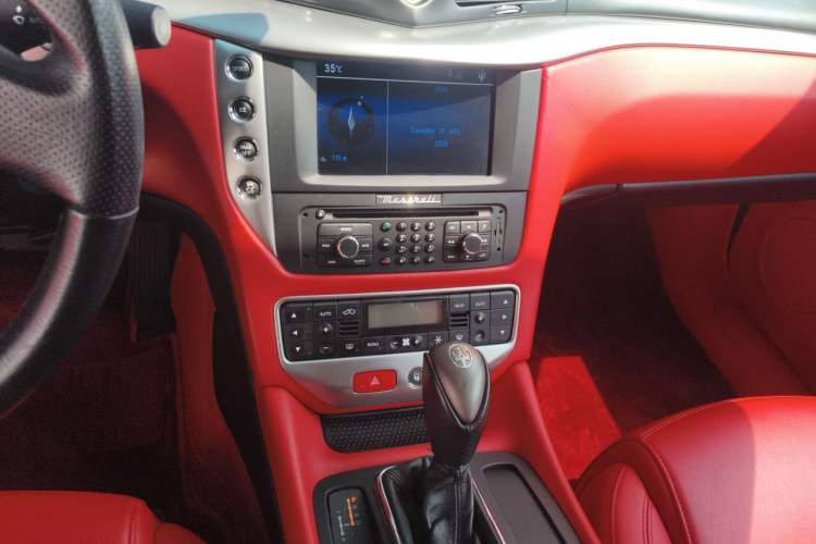 Used Maserati GranTurismo 2007 4.2L Standard Edition Audio And AC Panel