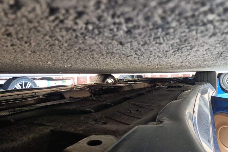Used Maserati GranTurismo 2007 4.2L Standard Edition Chassis Rear Left
