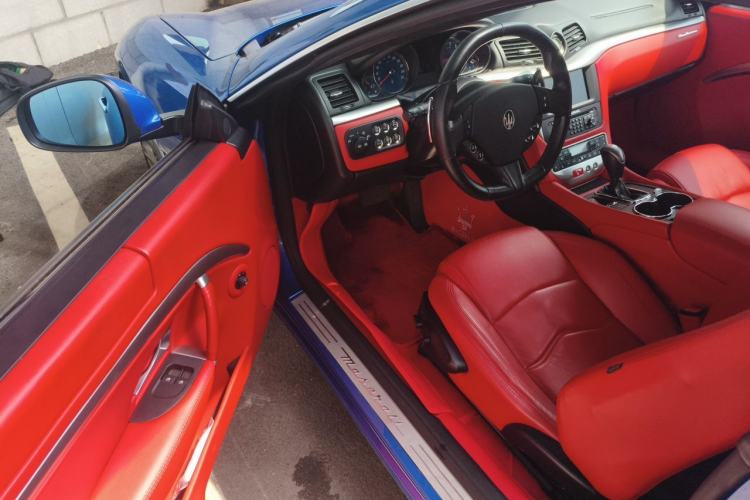 Used Maserati GranTurismo 2007 4.2L Standard Edition Driver Seat