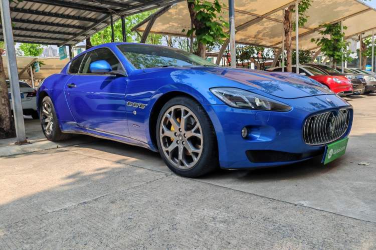 Used Maserati GranTurismo 2007 4.2L Standard Edition Exterior 2