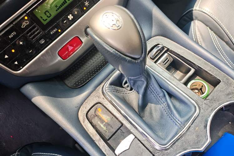 Used Maserati GranTurismo 2007 4.2L Standard Edition Gear Lever