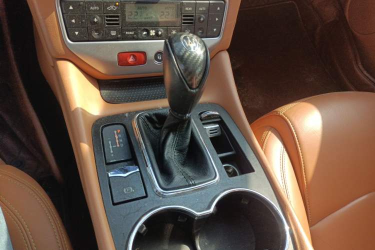 Used Maserati GranTurismo 2007 4.2L Standard Edition Gear Lever