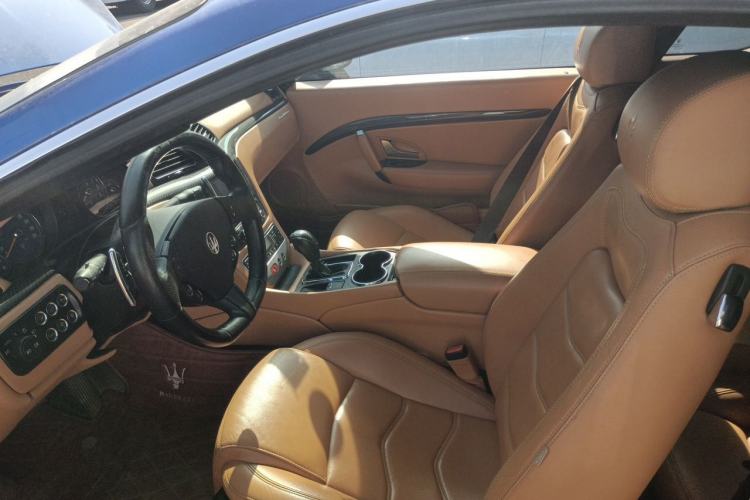 Used Maserati GranTurismo 2007 4.2L Standard Edition Left Front Seat