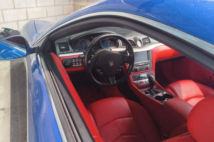 Used Maserati GranTurismo 2007 4.2L Standard Edition Steering Wheel