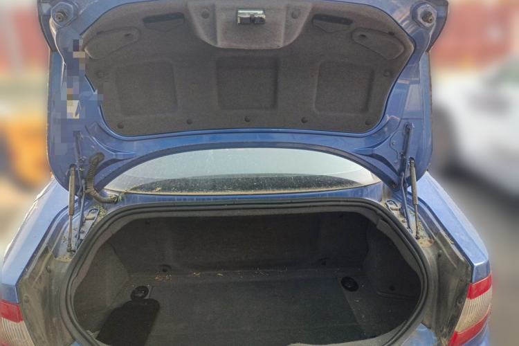 Used Maserati GranTurismo 2007 4.2L Standard Edition Trunk