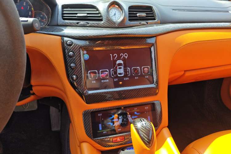 Used Maserati GranTurismo 2007 4.2L Standard Edition Audio And AC Panel