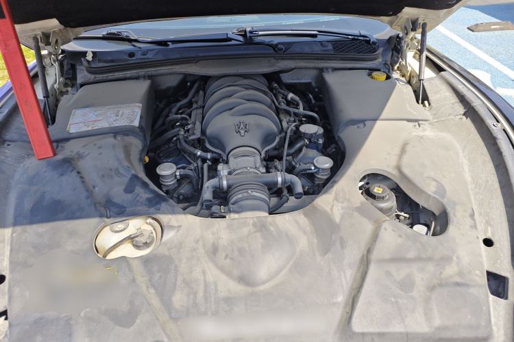 Used Maserati GranTurismo 2007 4.2L Standard Edition Engine Bay