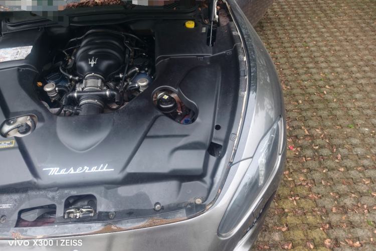 Used Maserati GranTurismo 2007 4.2L Standard Edition Engine Bay Left