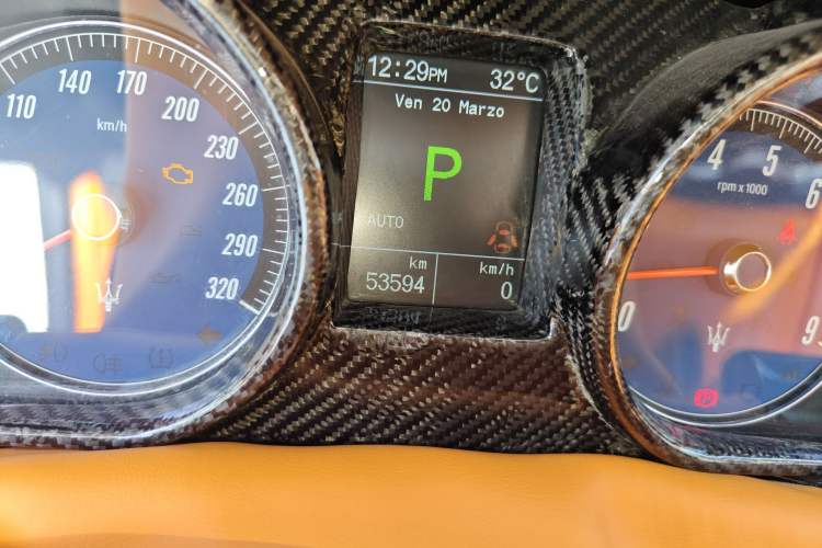 Used Maserati GranTurismo 2007 4.2L Standard Edition Odometer Close Up