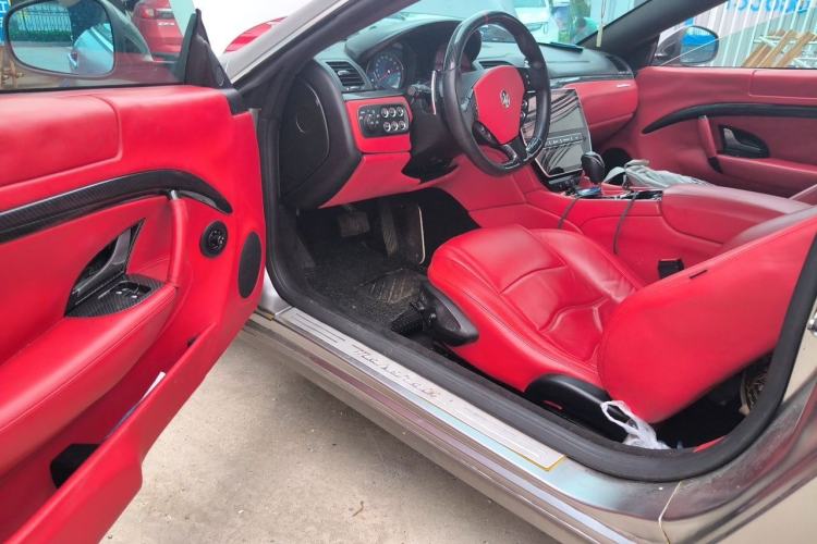 Used Maserati GranTurismo 2007 4.2L Standard Edition Driver Seat
