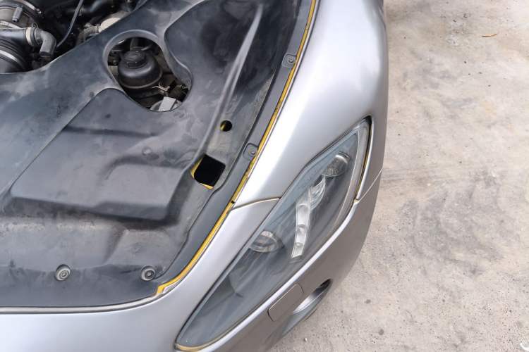 Used Maserati GranTurismo 2007 4.2L Standard Edition Engine Bay Left