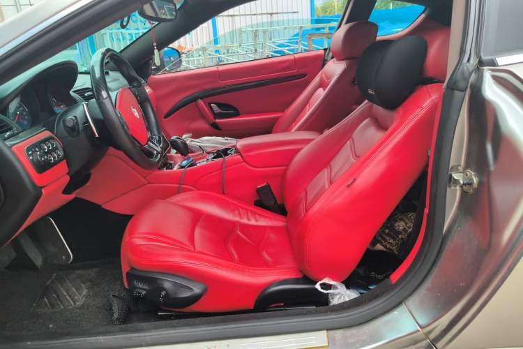 Used Maserati GranTurismo 2007 4.2L Standard Edition Left Front Seat