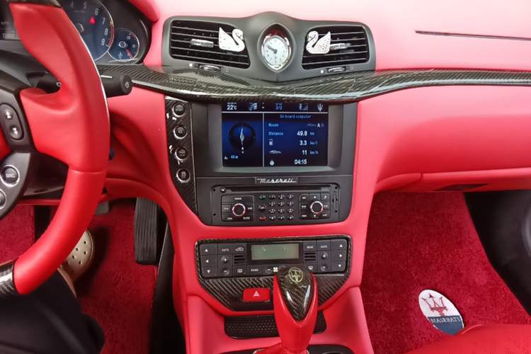 Used Maserati GranTurismo 2007 4.2L Standard Edition Audio And AC Panel