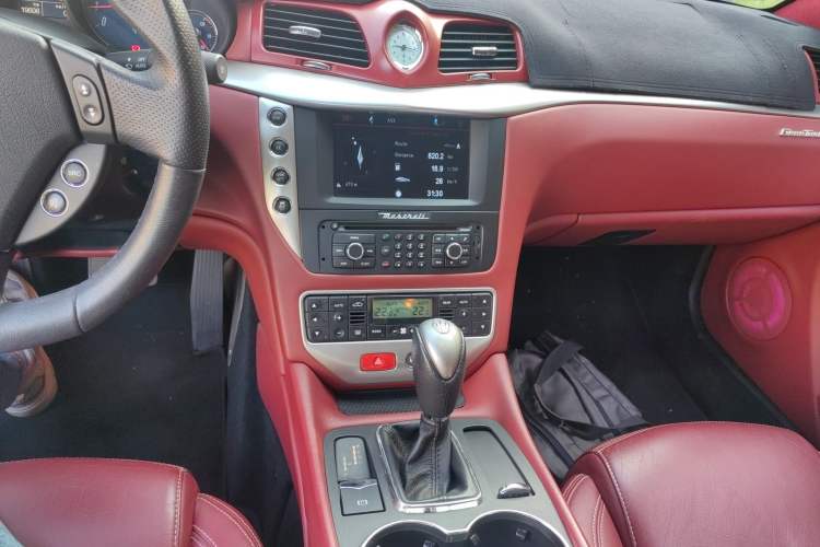 Used Maserati GranTurismo 2007 4.2L Standard Edition Audio And AC Panel