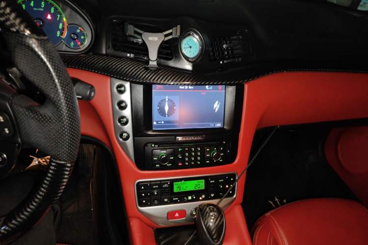 Used Maserati GranTurismo 2007 4.2L Standard Edition Audio And AC Panel
