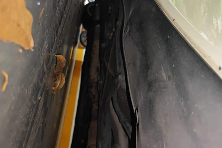 Used Maserati GranTurismo 2007 4.2L Standard Edition Chassis Front Right