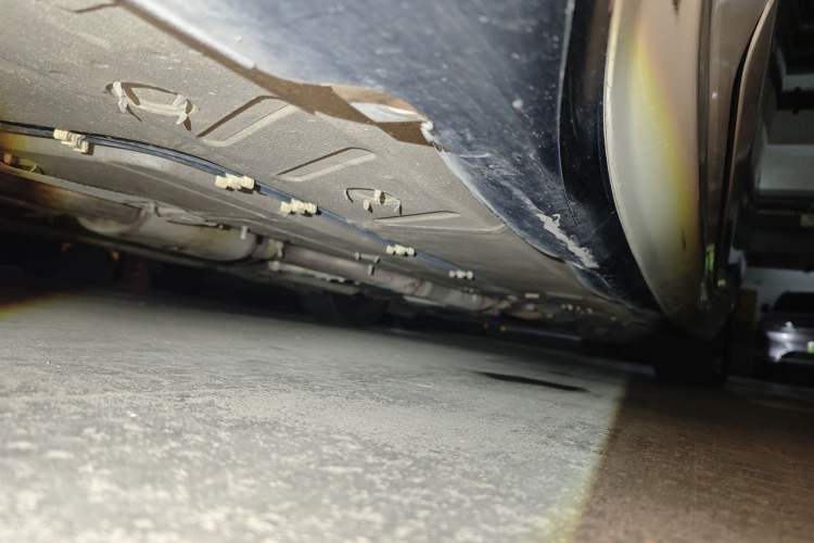 Used Maserati GranTurismo 2007 4.2L Standard Edition Chassis Rear Right