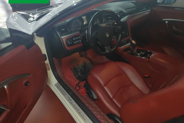 Used Maserati GranTurismo 2007 4.2L Standard Edition Driver Seat