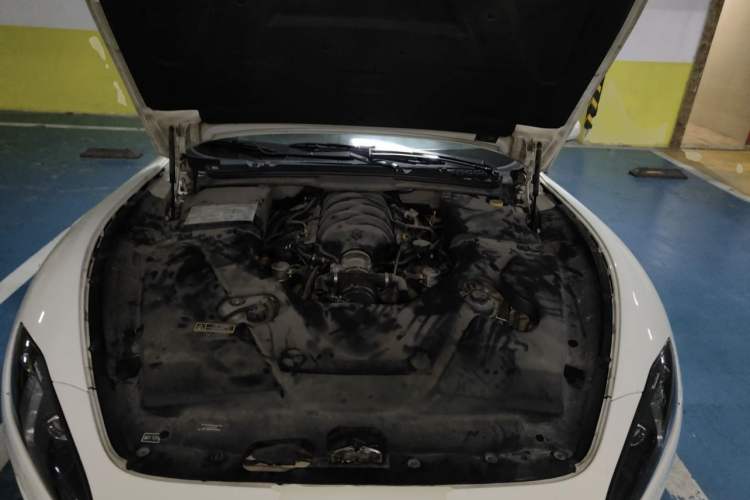 Used Maserati GranTurismo 2007 4.2L Standard Edition Engine Bay