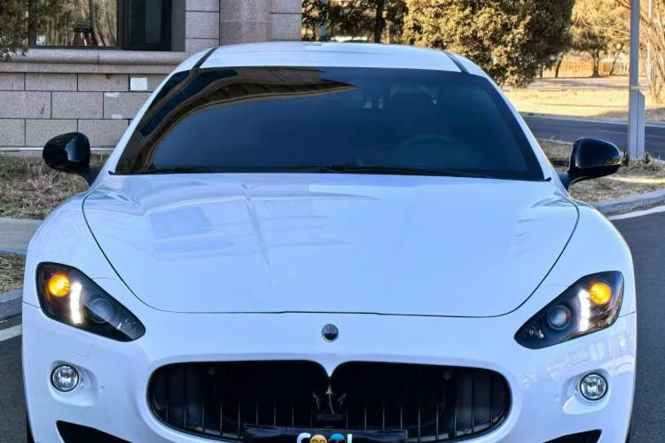 Used Maserati GranTurismo 2007 4.2L Standard Edition Exterior 2