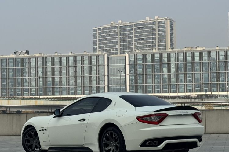 Used Maserati GranTurismo 2007 4.2L Standard Edition Exterior 2