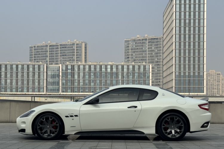 Used Maserati GranTurismo 2007 4.2L Standard Edition Exterior 7