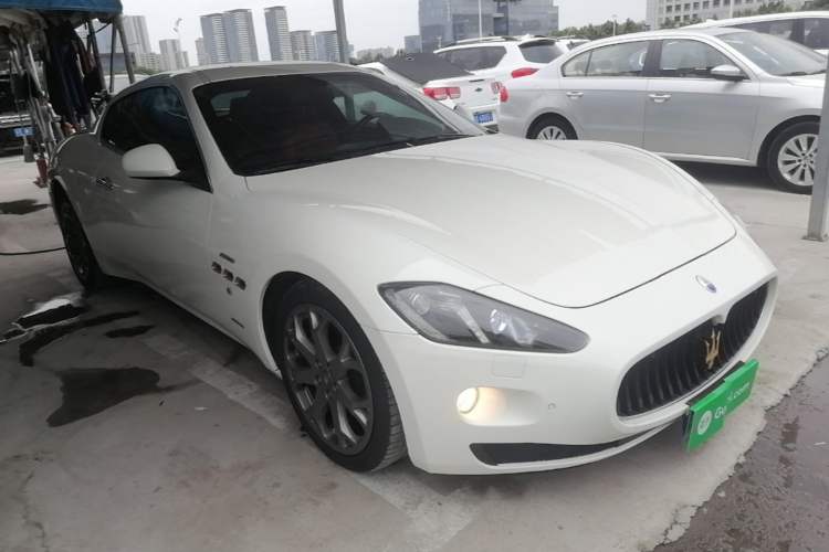 Used Maserati GranTurismo 2007 4.2L Standard Edition Front Right 45 Deg