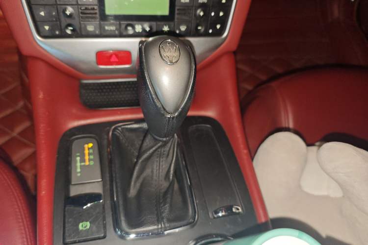 Used Maserati GranTurismo 2007 4.2L Standard Edition Gear Lever