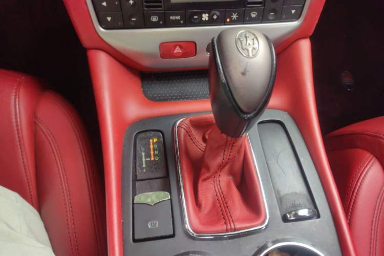 Used Maserati GranTurismo 2007 4.2L Standard Edition Gear Lever