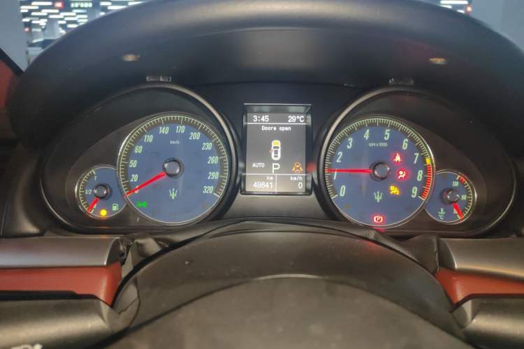 Used Maserati GranTurismo 2007 4.2L Standard Edition Instrument Cluster
