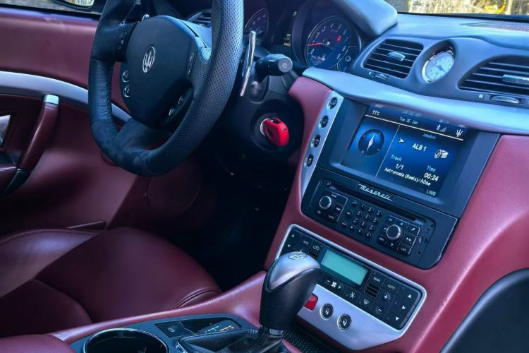 Used Maserati GranTurismo 2007 4.2L Standard Edition Interior 1