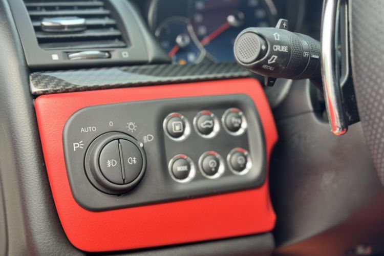 Used Maserati GranTurismo 2007 4.2L Standard Edition Interior 3